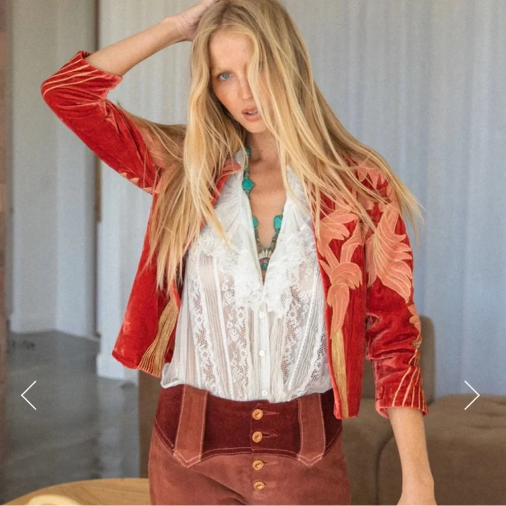 NWT Chasing Unicorns Movin on Up Velvet Jacket Size L - Picture 4 of 9